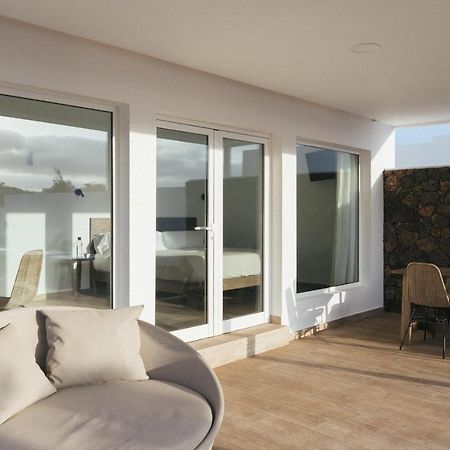 Alava Suites Costa Teguise Eksteriør bilde