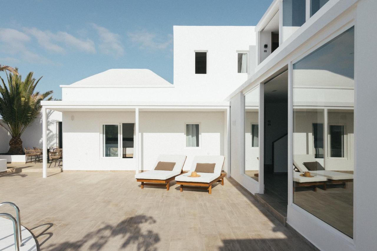 Alava Suites Costa Teguise Eksteriør bilde