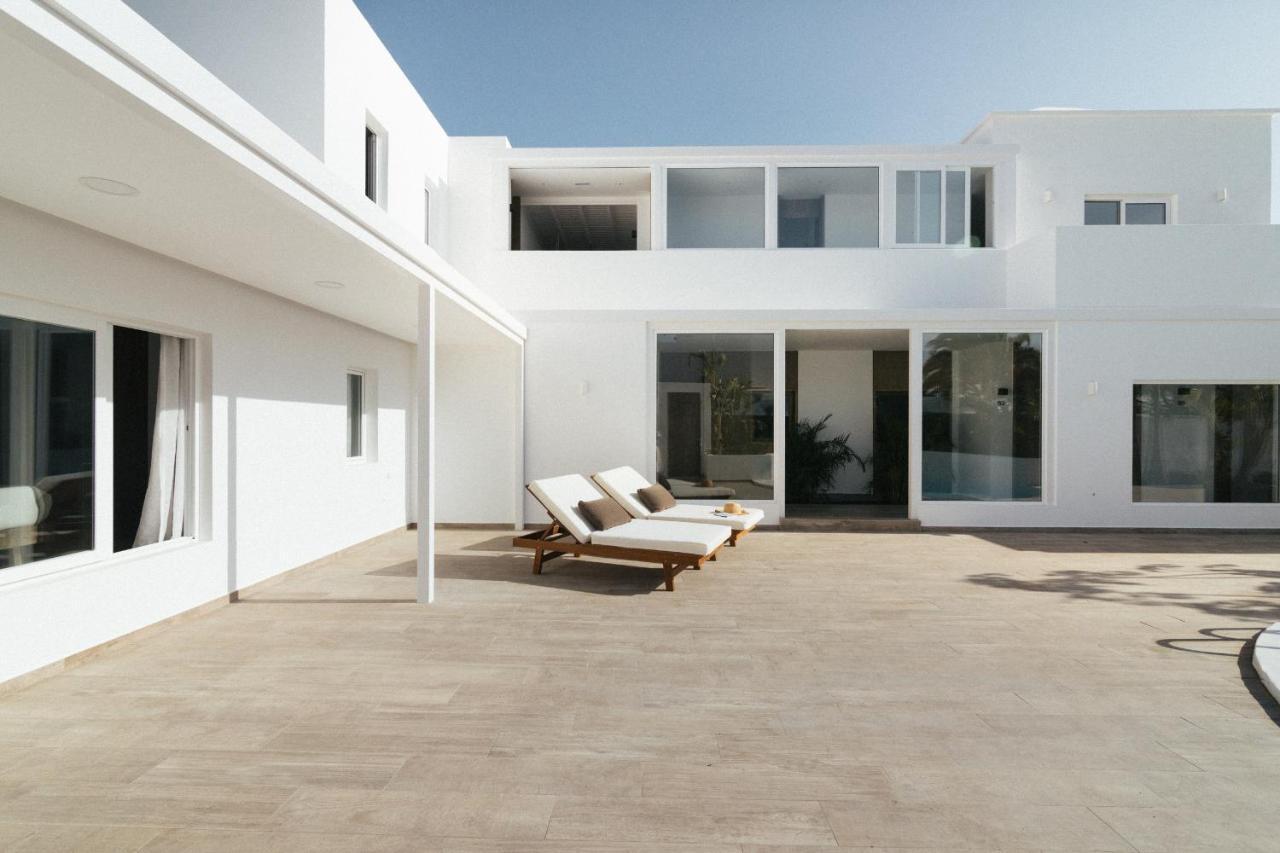 Alava Suites Costa Teguise Eksteriør bilde